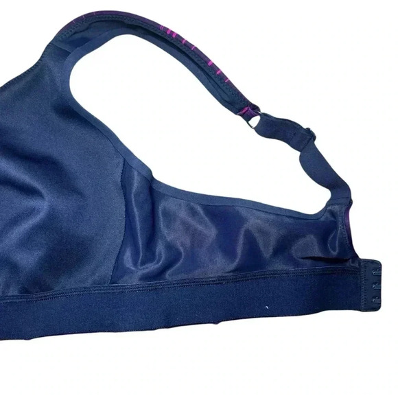 Women's Brooks Convertible Sports Bra Matrix Navy Print - Picture 16 of 16